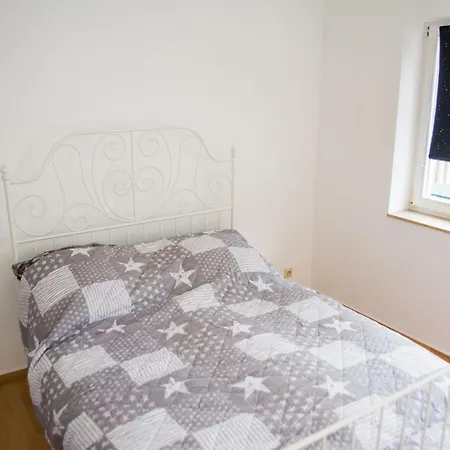 Schoene 2-raum-wohnung Im Zentrum Waltershausens *